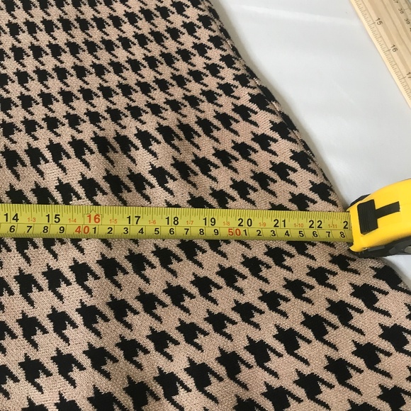 Classic Houndstooth A-Line Skirt – Black & Tan Knit - Picture 6 of 6